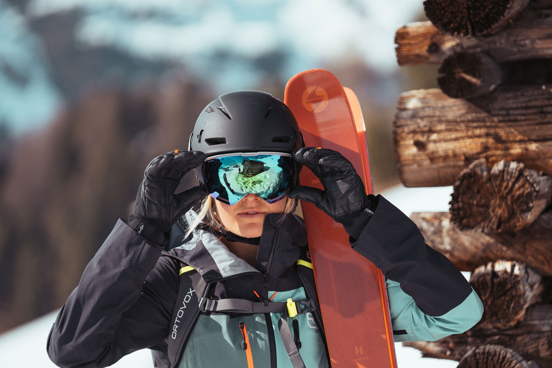 The Differences Between Snow Goggles and Ski Sunglasses Everyone